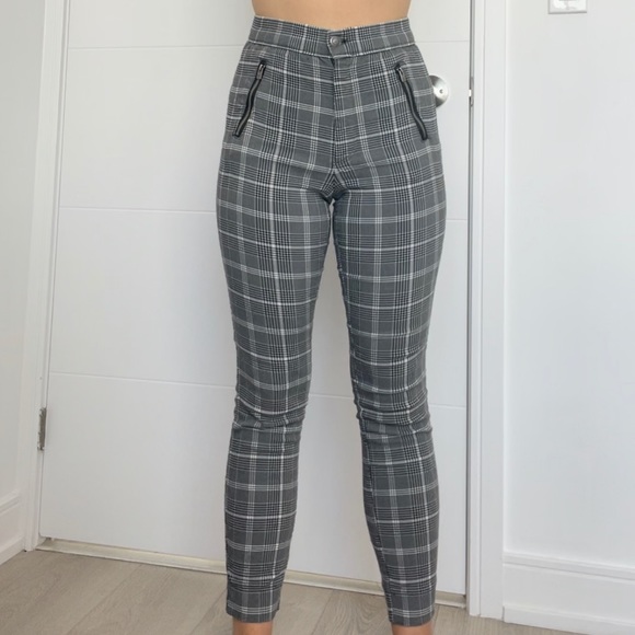 Hollister Ultra High-Rise Super Skinny Pants - Picture 2 of 4